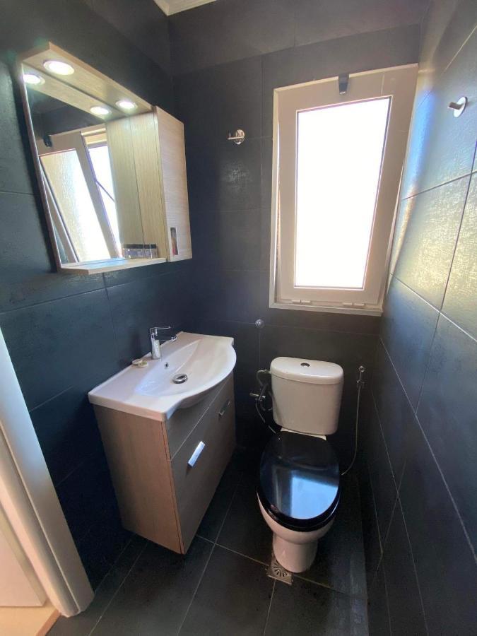 Lavrio 1Bdr Penthouse 7 Min On Foot From The Port Lägenhet Exteriör bild